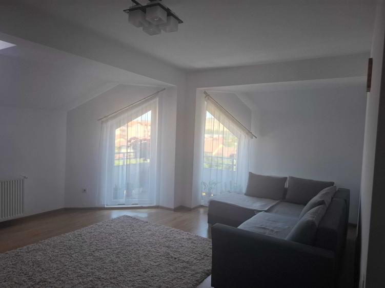 Apartament cu 2 camere decomandat în Florești