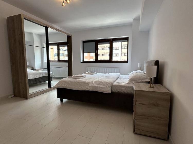 Se inchirieaza apt. 2 camere, ultracentral , bloc nou , piata simian - 5