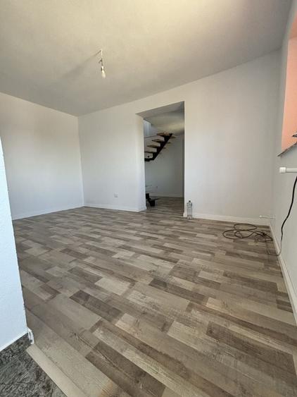 Casă cu 3 camere în Barza