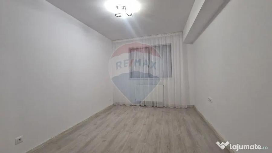 Apartament cu 3 camere decomandat în Theodor Pallady