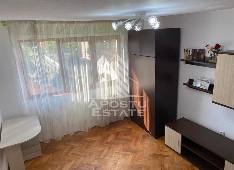 Apartament cu 2 camere semidecomandat, mobilat în Olimpia-Stadion