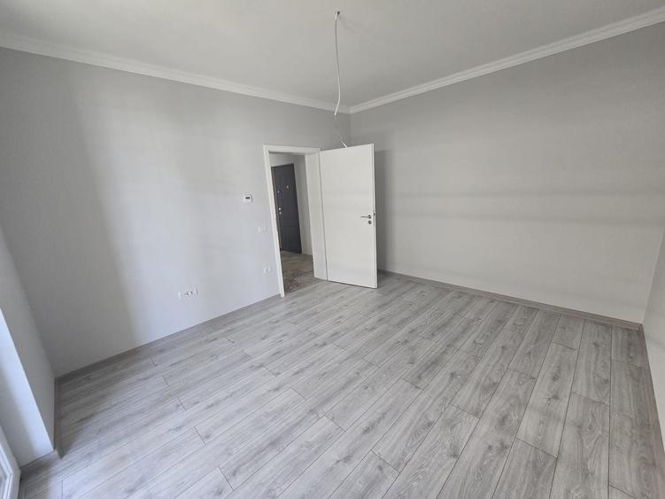Apartament cu 2 camere decomandat în Girocului