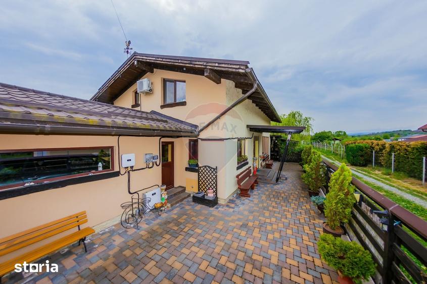 Casă cu 4 camere cu Teren 758 Mp în Coltău