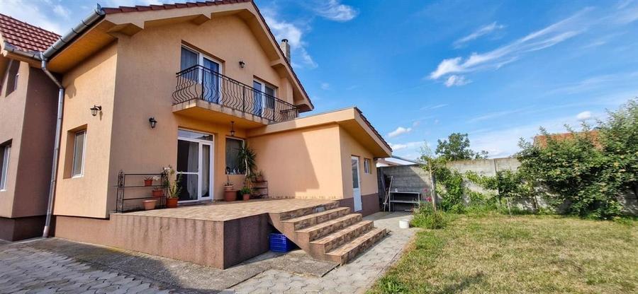 Casă cu 4 camere cu Teren 500 Mp în Oșorhei