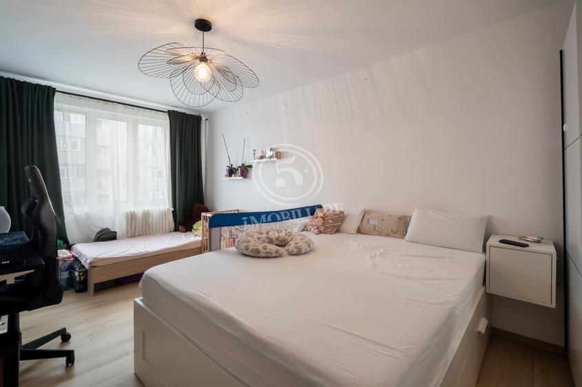 Apartament cu 3 camere decomandat, mobilat în Dristor
