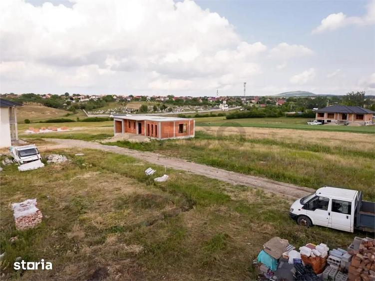 Teren de 500 mp, în Salca