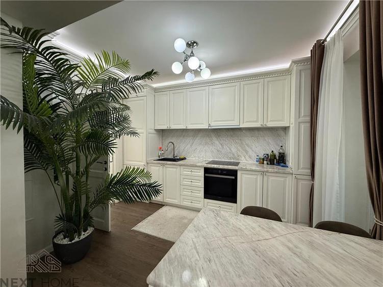 Apartament cu 3 camere decomandat în Central