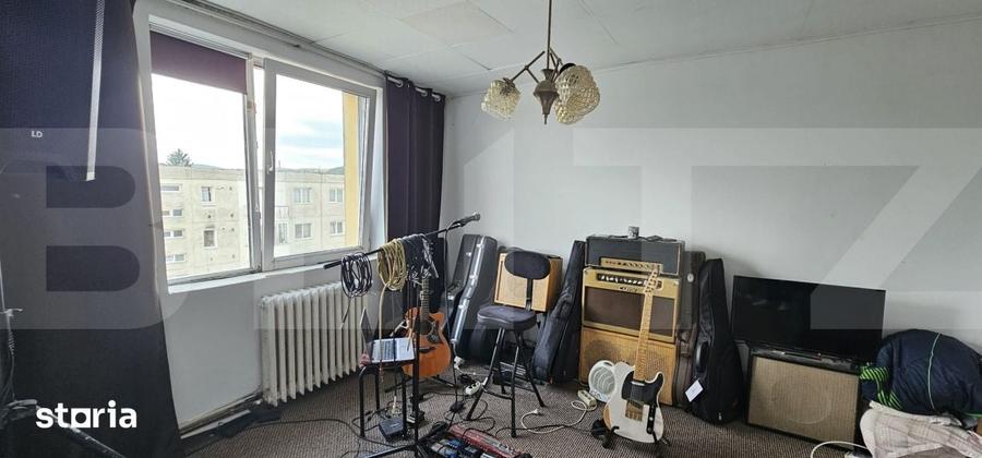 Apartament cu 4 camere decomandat în Ciucului
