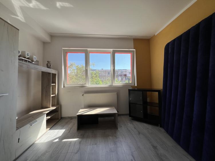 Garsoniera, 18mp utili, etaj 3 - zona UMT - 2