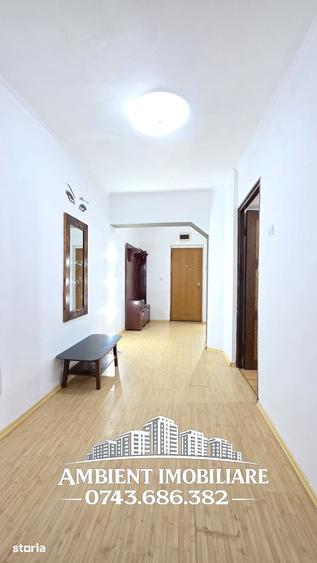 Apartament cu 3 camere decomandat în Gară