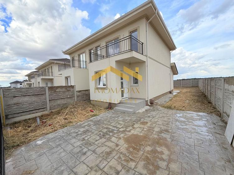 Duplex cu 3 camere cu Canalizare în Bucovăț (Remetea Mare)