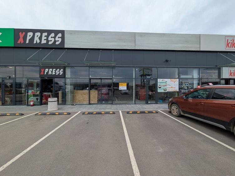 Spațiu comercial, de 186.7200012207 mp, în Moșnița Nouă