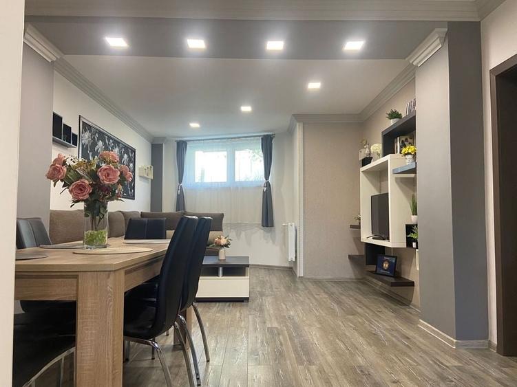 Apartament cu 3 camere semidecomandat în Primăverii