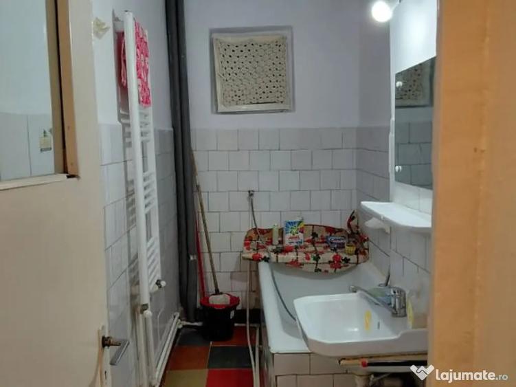 Apartament cu 2 camere decomandat în Port