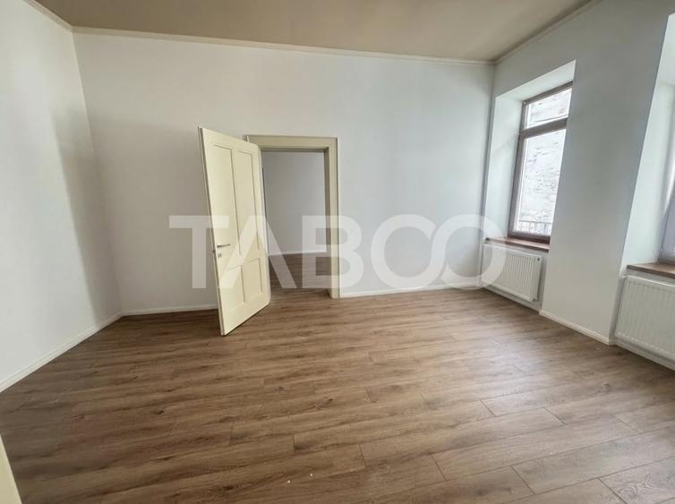 Apartament cu 3 camere nedecomandat în Ultracentral