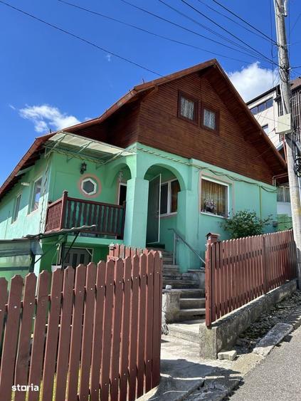 Casă cu 4 camere cu Teren 308 Mp în Central