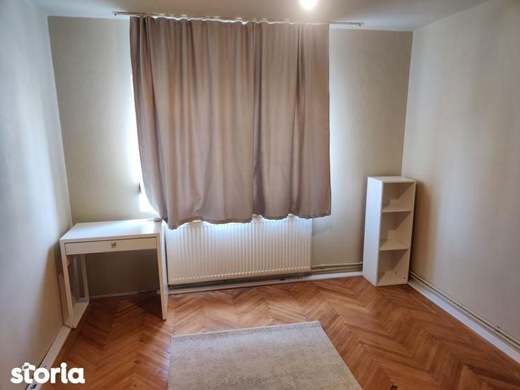 Apartament cu 3 camere decomandat în Micro 2