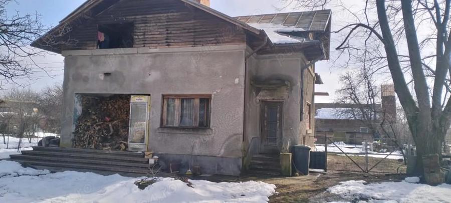 Casă cu Teren 3000 Mp în Niculești