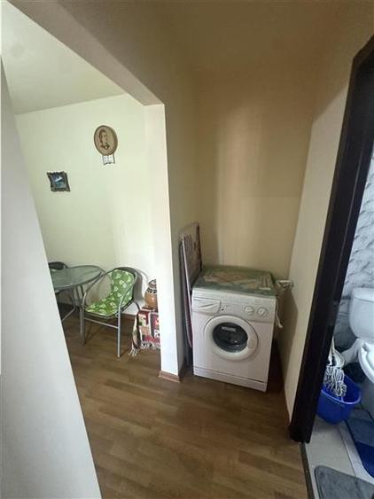 Apartament cu 3 camere decomandat, mobilat în Lipovei