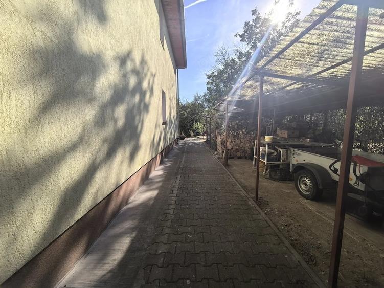 Casă cu Teren 1150 Mp în Central