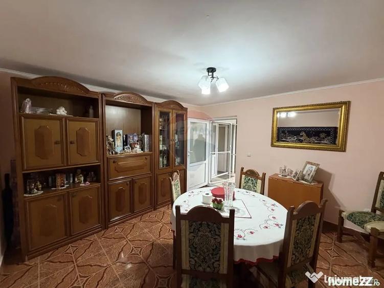 Casă cu 4 camere cu Teren 446 Mp în Vizantea Răzășească