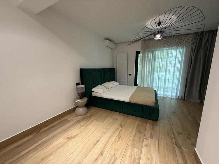 Apartament cu 3 camere semidecomandat în Domenii