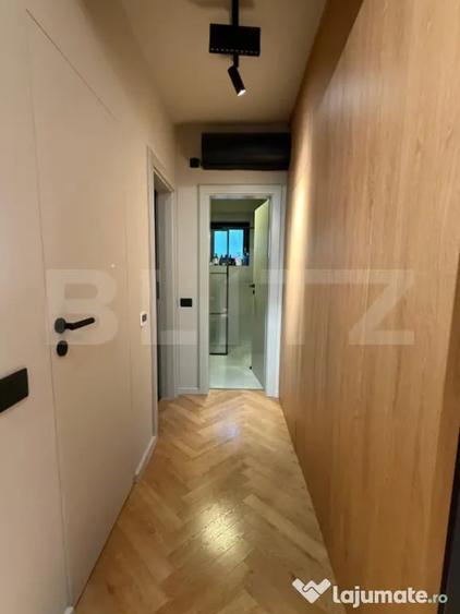 Apartament cu 4 camere decomandat în Est
