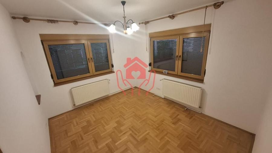 Apartament cu 4 camere semidecomandat, mobilat în Gara de Nord