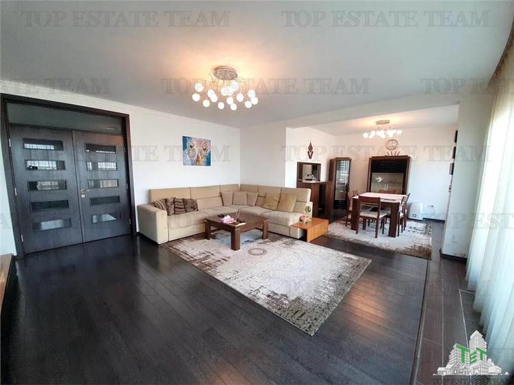 Apartament cu 3 camere decomandat, mobilat în Sat Vacanță