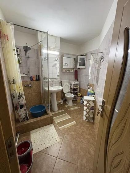 Apartament cu 2 camere decomandat, mobilat în Canta