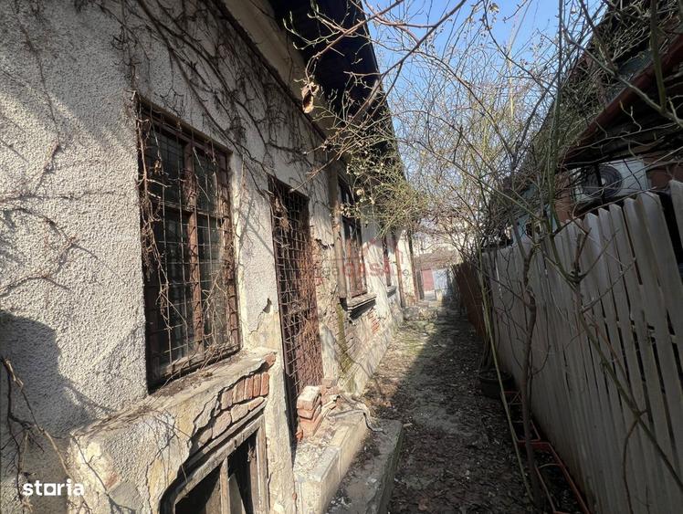 Casă cu 5 camere cu Teren 300 Mp în Central