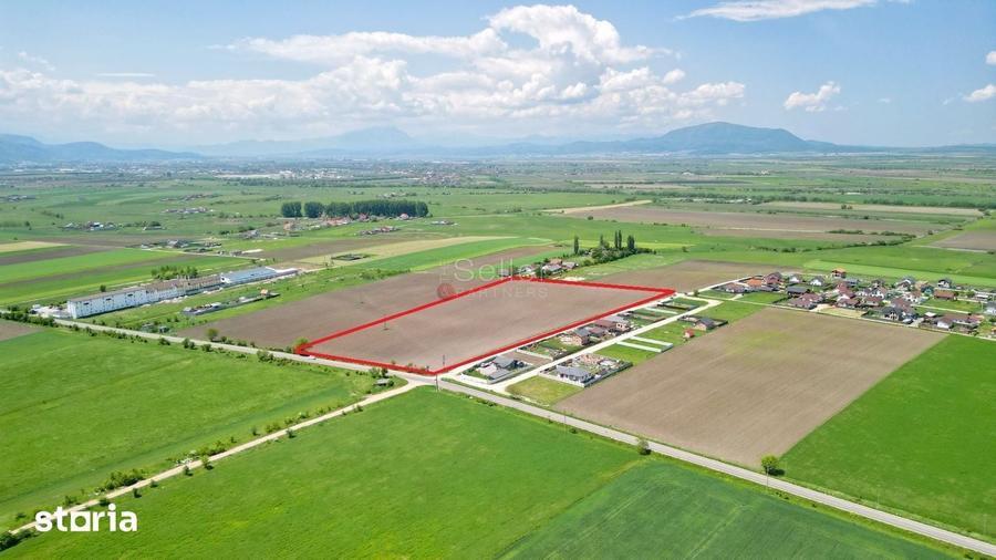 Teren de 31800 mp, în Sânpetru