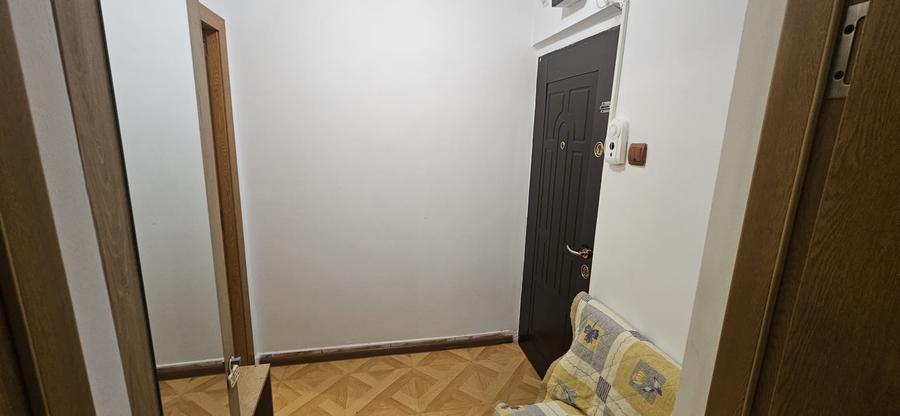 Apartament cu 2 camere semidecomandat în Tomis II