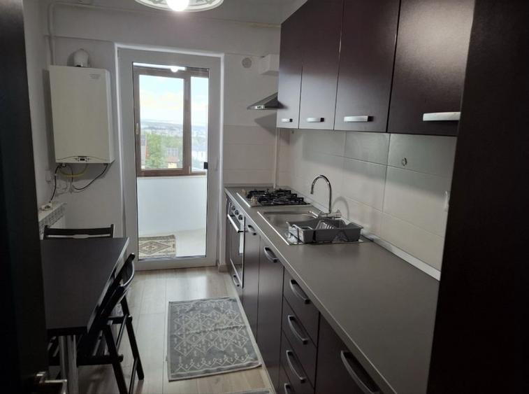 Apartament cu 2 camere decomandat, mobilat în Galata