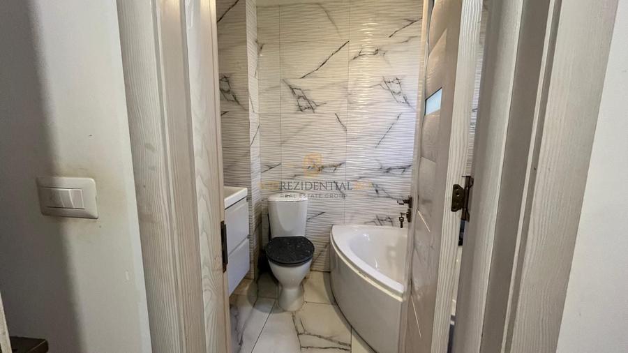 Casă individuală cu 5 camere cu Canalizare în Berceni