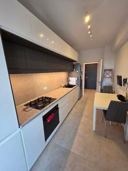 Apartament cu 2 camere decomandat, mobilat în Brâncoveanu