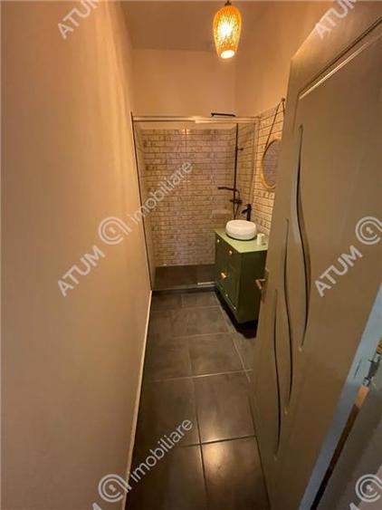 Apartament cu 2 camere semidecomandat, mobilat în Cisnădie