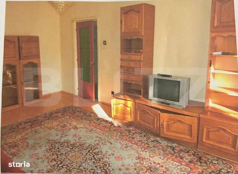 Apartament cu 3 camere decomandat în Central