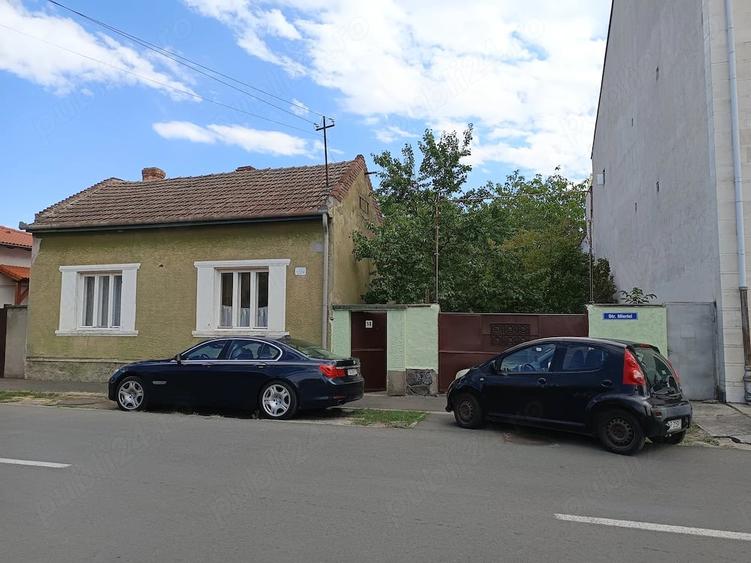 Casă cu 3 camere cu Teren 765 Mp în Grădiște