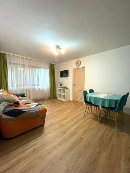 Apartament cu 2 camere semidecomandat în Take Ionescu