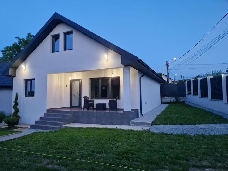 Casă cu 3 camere în Central