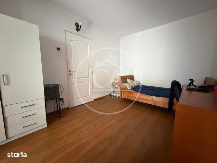 Apartament cu 4 camere decomandat în Decebal
