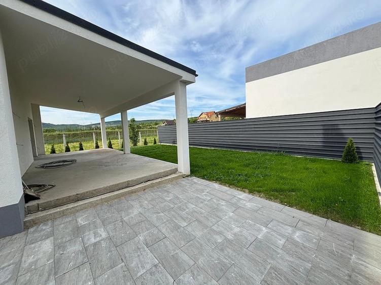 Casă cu 4 camere cu Teren 350 Mp în Exterior Vest