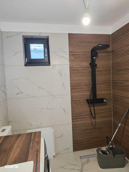 Casă cu 2 camere cu Teren 400 Mp în Ișalnița