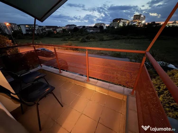 Casă cu 5 camere cu Teren 250 Mp în Central