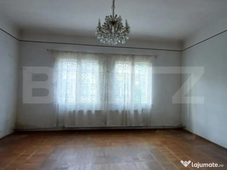 Casă cu 6 camere cu Teren 715 Mp în Turda