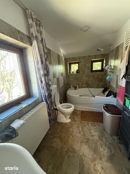 Casă cu 4 camere cu Teren 388 Mp în Central