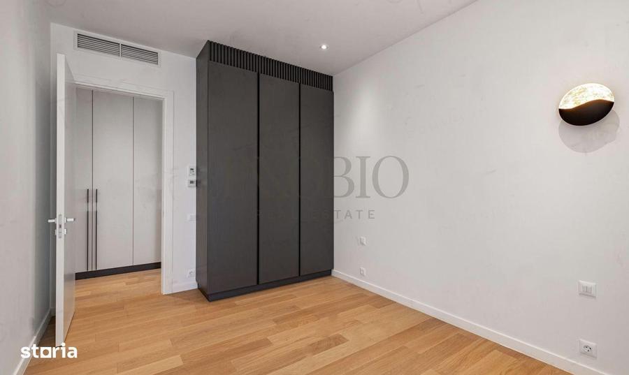 Apartament cu 4 camere, mobilat în Tei