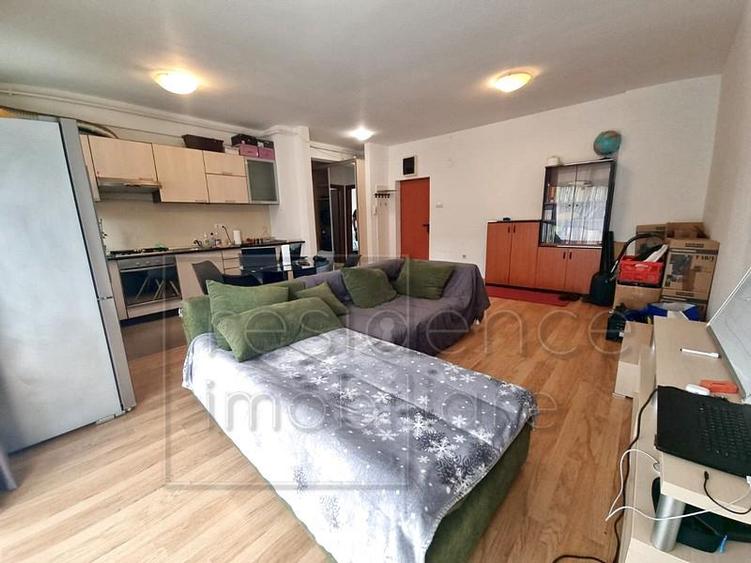 Apartament cu 2 camere nedecomandat, mobilat în Grigorescu