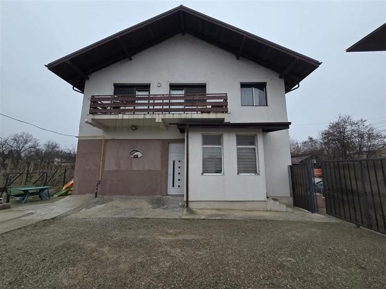 Vila  de vanzare  Lunca Cetatuii, - 1